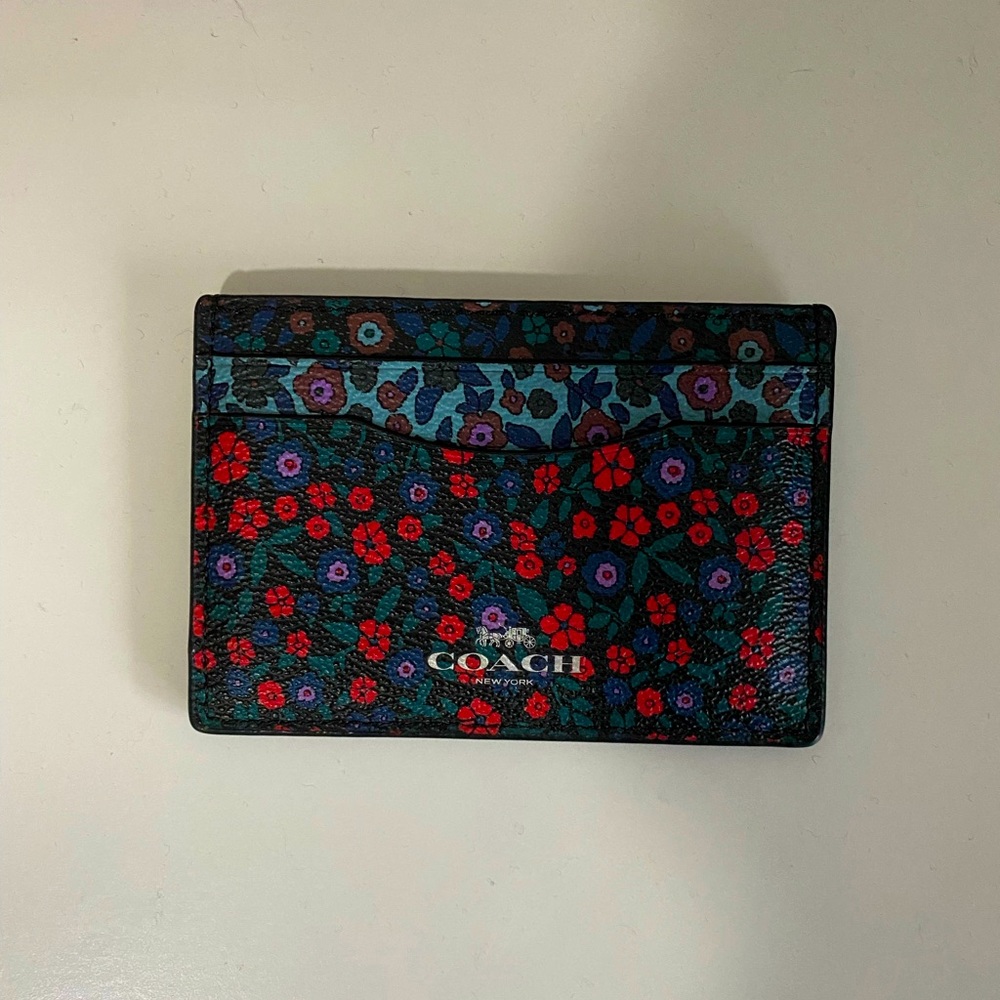 ❌SOLD❌ Coach Floral Card Holder - multicolor